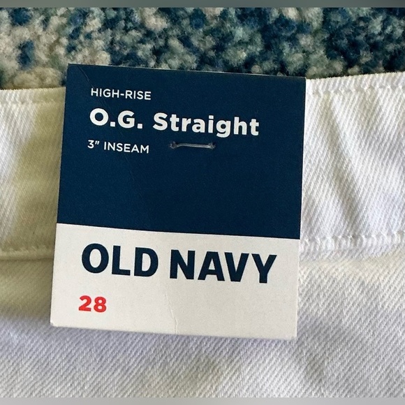 Old Navy White Women's OG Straight High Rise Shorts (NWT) - Picture 3 of 3